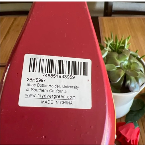 USC Shoe Bottle Holder - Picture 6 of 7